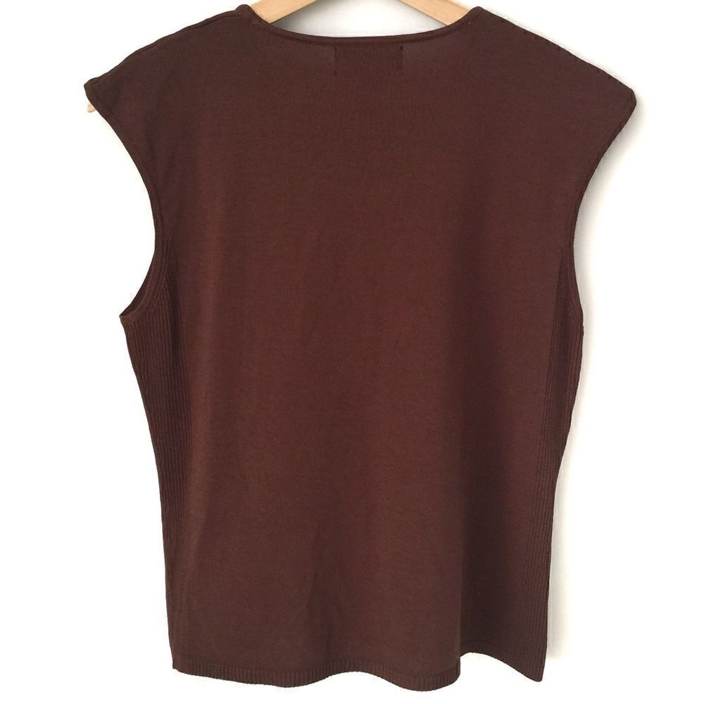 Finity Basic Top in Brown Size L - Picture 2 of 7
